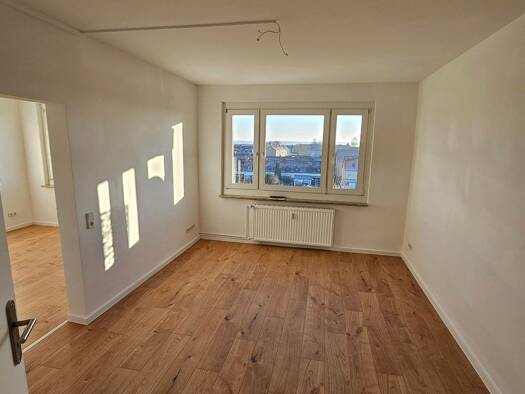 Wohnung zum Kauf provisionsfrei 65.788 € 2 Zimmer 46,2 m² Geschoss 3/4 Kitzscher 04567
