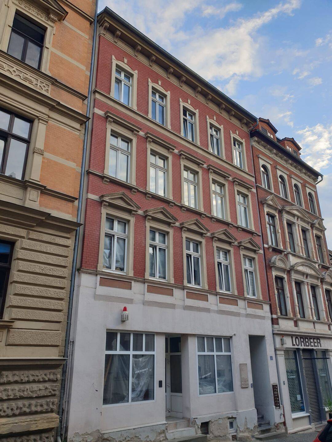 Saniertes Mehrfamilienhaus mit 8 Einheiten in zentraler Lage von Zeitz – attraktive Kapitalanlage mit Potenzial
