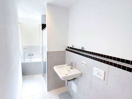 Wohnung zur Miete 799 € 2 Zimmer 57 m² 1. Geschoss Döllingstraße 8 Paunsdorf Ost 04328