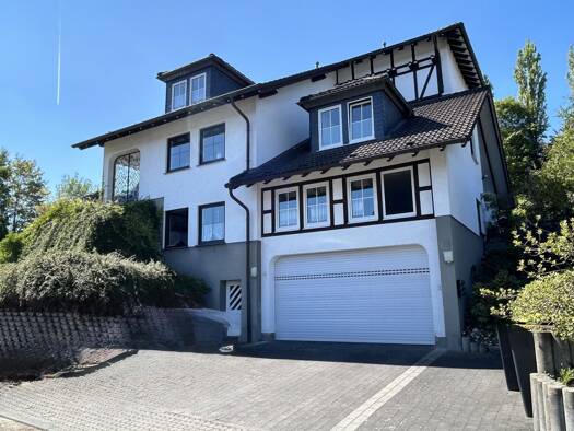 Wohnung zum Kauf 299.000 € 3 Zimmer 180,1 m² frei ab 01.10.2026 Attendorn Attendorn 57439