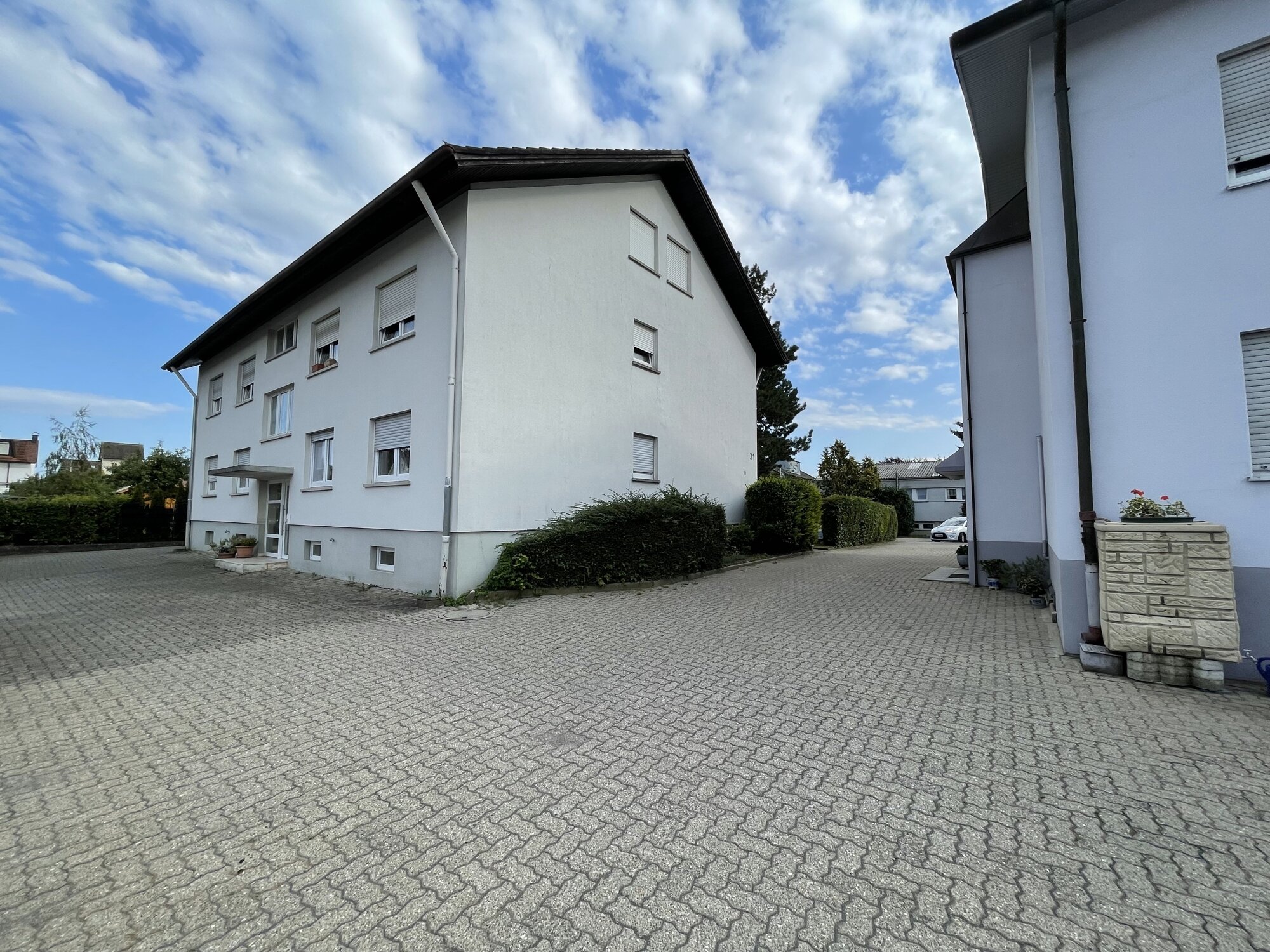 Mehrfamilienhaus zum Kauf 565.000 € 8 Zimmer 196 m²<br/>Wohnfläche 493 m²<br/>Grundstück Wyhlen Grenzach Wyhlen 79639