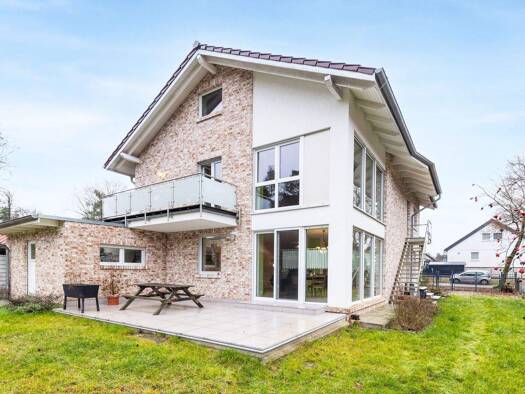 Mehrfamilienhaus zum Kauf 850.000 € 7 Zimmer 229,1 m² 2.372 m² Grundstück Mitte Eggersdorf 15345
