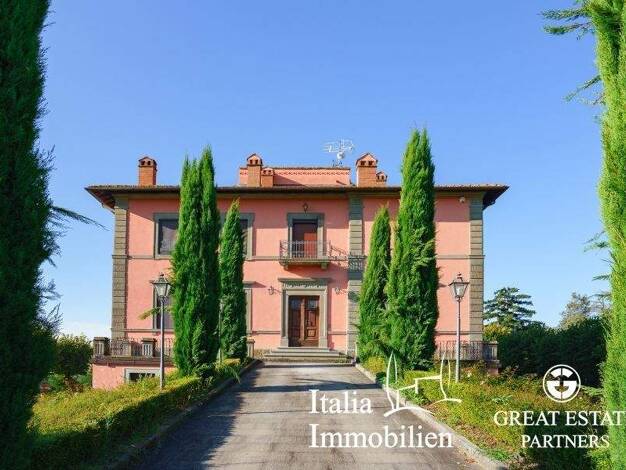 Villa zum Kauf 1.200.000 € 15 Zimmer 690 m² 2.200 m² Grundstück Cortona 52044