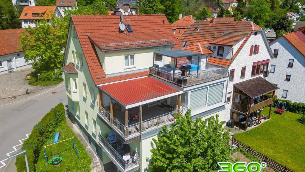 Mehrfamilienhaus zum Kauf 718.000 € 13 Zimmer 303 m² 405 m² Grundstück Bad Urach 72574