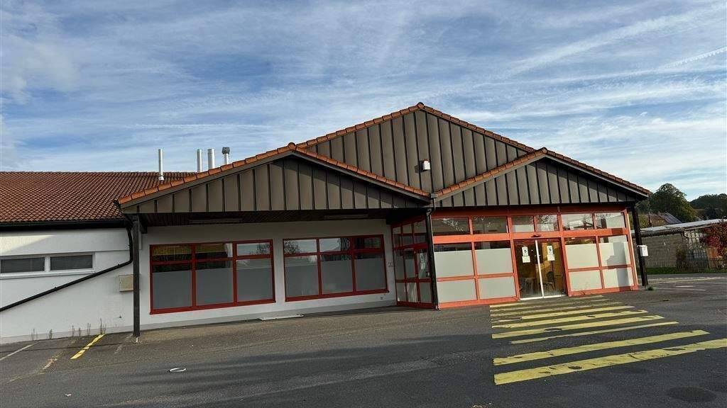 Ladenfläche zum Kauf 1.184 m² Verkaufsfläche teilbar ab 1.114 m² Ebersdorf Ebersdorf b. Coburg 96237