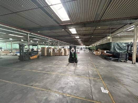 Halle/Industriefläche zur Miete 4.800 m² Lagerfläche teilbar ab 1.050 m² Wentorf bei Hamburg 21465