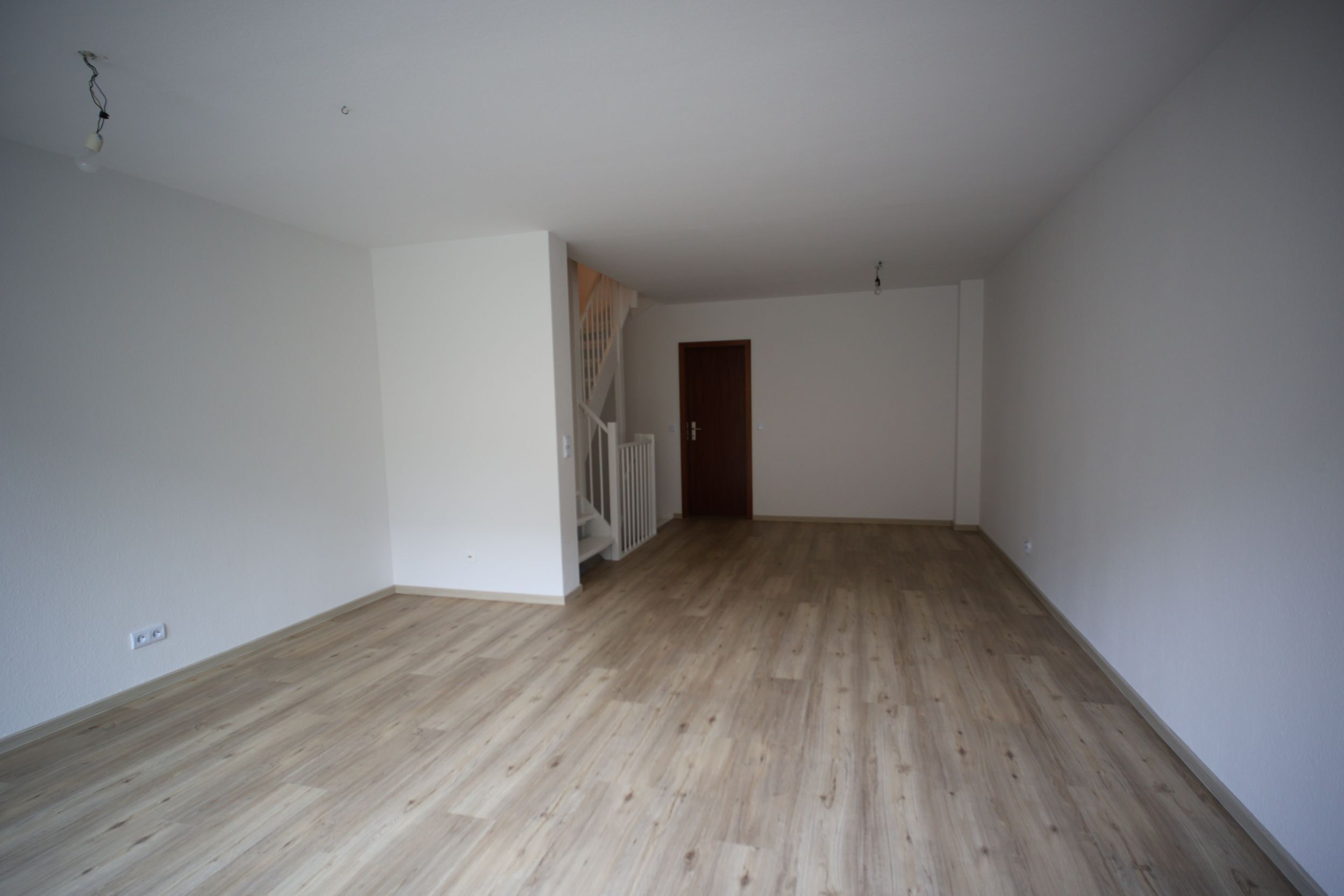 Reihenmittelhaus zur Miete 1.850 € 5 Zimmer 117,8 m²<br/>Wohnfläche 200 m²<br/>Grundstück ab sofort<br/>Verfügbarkeit Klabautermannweg 32 Schnelsen Hamburg 22457