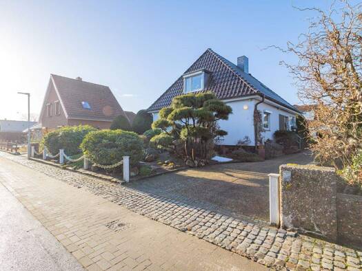 Haus zum Kauf 199.000 € 4 Zimmer 66 m² 466 m² Grundstück frei ab 01.04.2026 Rendsburg 24768