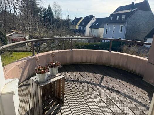 Wohnung zur Miete 590 € 2 Zimmer 71 m² Dachgeschoss, 2. Geschoss frei ab sofort Altenkirchen Altenkirchen (Westerwald) 57610