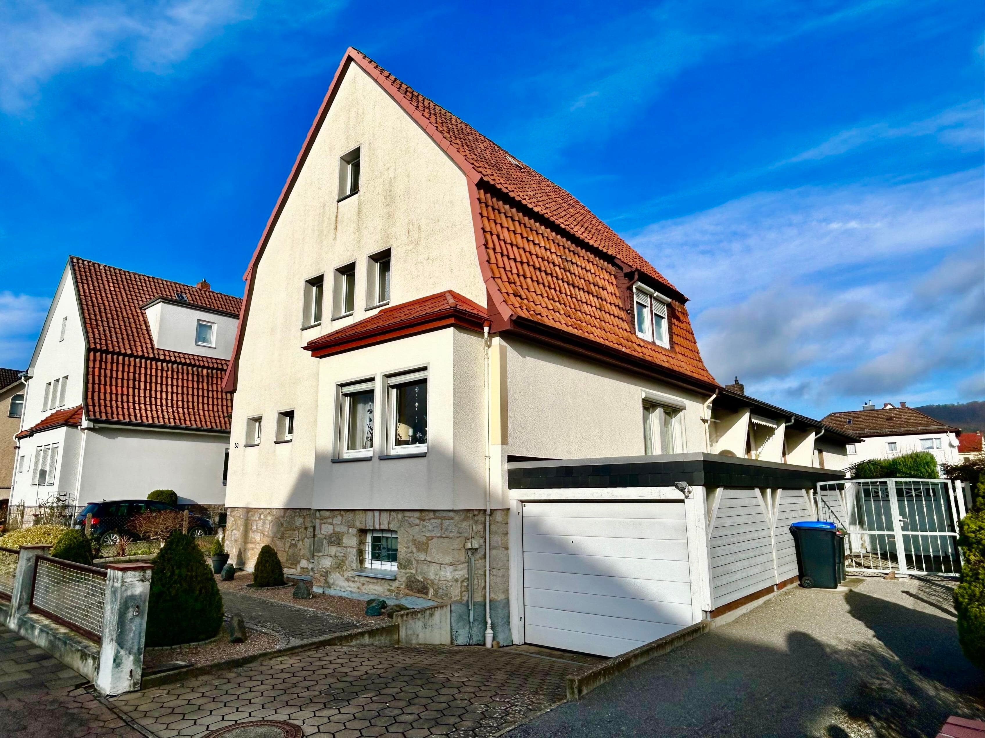 Einfamilienhaus zum Kauf 349.500 € 14,5 Zimmer 311 m²<br/>Wohnfläche 884 m²<br/>Grundstück Bad Pyrmont Bad Pyrmont 31812