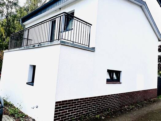 Einfamilienhaus zum Kauf 355.000 € 1 Zimmer frei ab sofort Elmshorn 25336