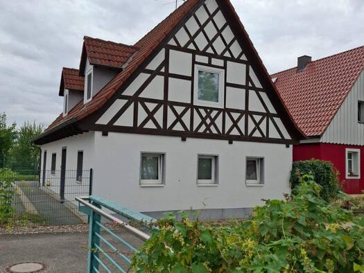 Mehrfamilienhaus zum Kauf 290.000 € 6 Zimmer 150 m² 878 m² Grundstück Bad Staffelstein Bad Staffelstein 96231