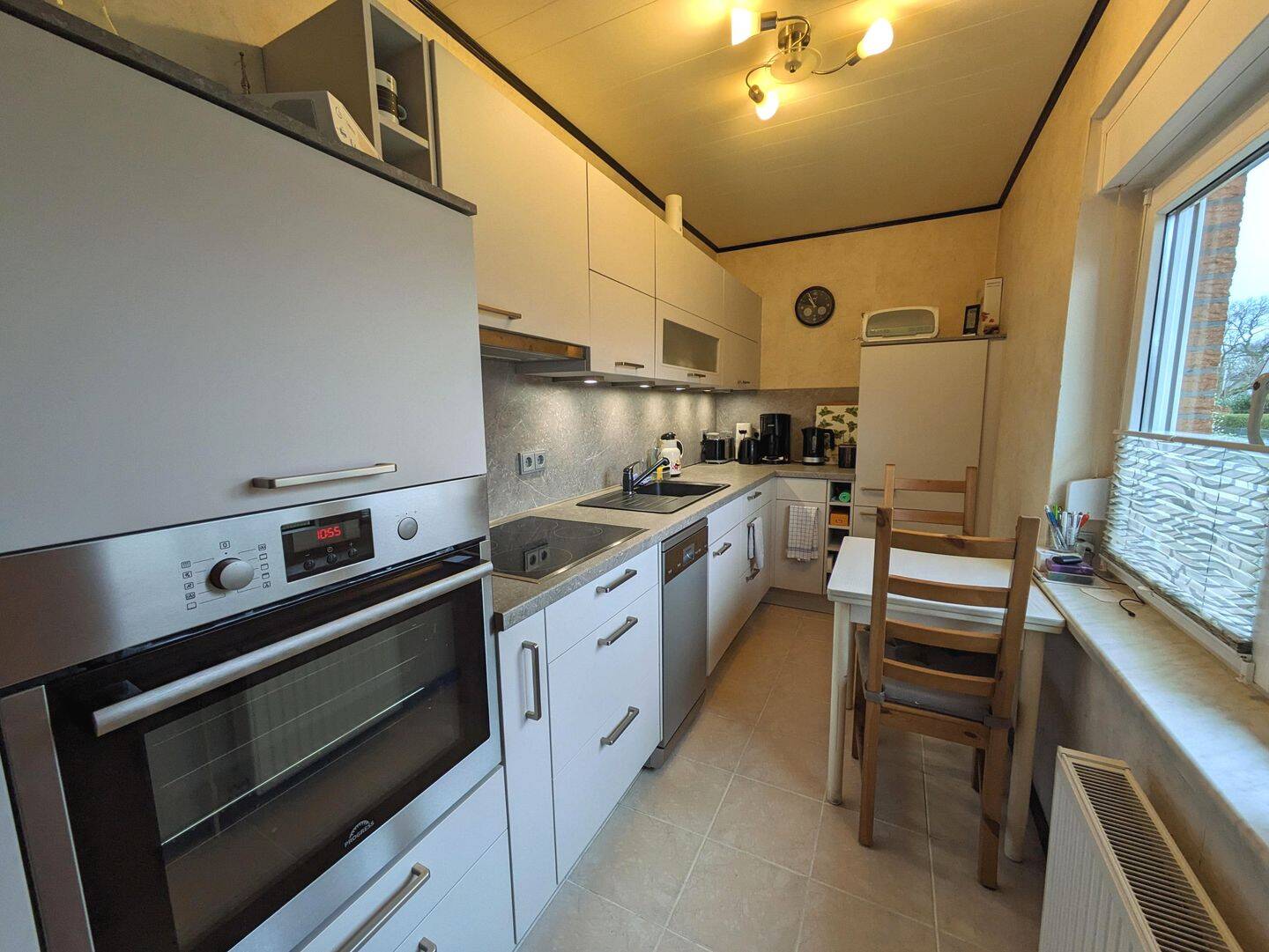 Immobilie in Heinbockel - Gepflegtes Einfamilienhaus mit Vollkeller und mehreren Nebengebäuden - Bild 3