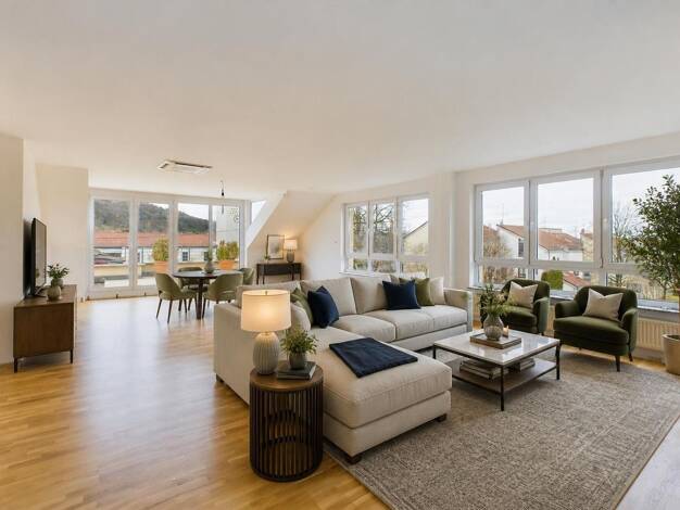 Wohnung zur Miete 1.700 € 4,5 Zimmer 139 m² frei ab 01.10.2026 Beutelsbach Weinstadt 71384