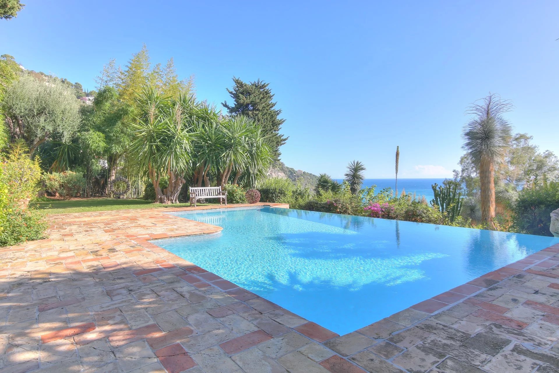 Einfamilienhaus zum Kauf 7 Zimmer 3.093 m²<br/>Grundstück Cabbe-Saint Roman ROQUEBRUNE CAP MARTIN 06190