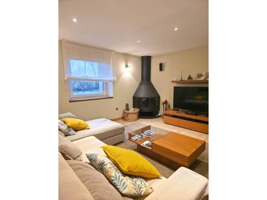Villa zum Kauf 580.000 € 3 Zimmer 420 m² 1.000 m² Grundstück Aguilar de Campoo 34811