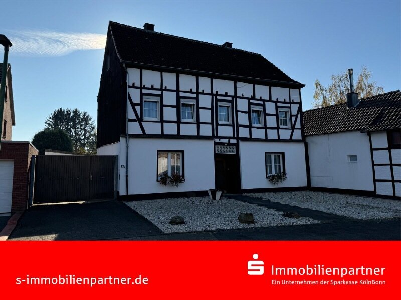 Mehrfamilienhaus zum Kauf 298.000 € 7 Zimmer 180 m²<br/>Wohnfläche 1.243 m²<br/>Grundstück Buir Kerpen 50170