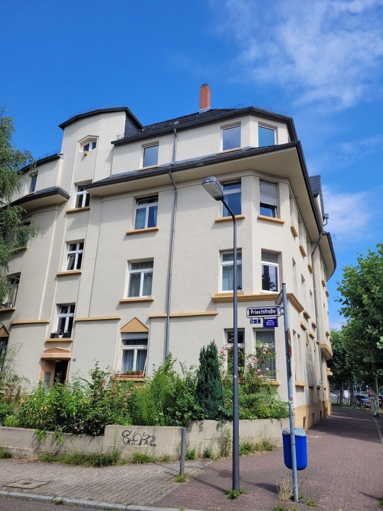 Wohnung zum Kauf 599.900 € 4 Zimmer 115,4 m²<br/>Wohnfläche 3.<br/>Geschoss ab sofort<br/>Verfügbarkeit Dornbusch Frankfurt am Main 60320