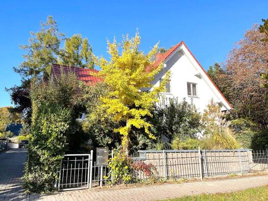 Einfamilienhaus zur Miete 2.800 € 5 Zimmer 163 m² 590 m² Grundstück frei ab 01.08.2026 Glienicke/Nordbahn 16548