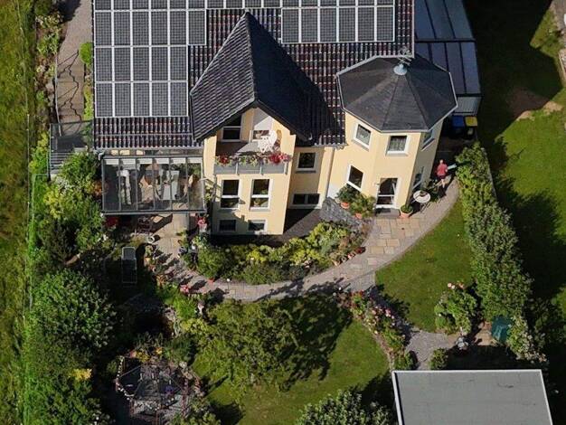 Einfamilienhaus zum Kauf provisionsfrei 1.085.000 € 8,5 Zimmer 322 m² 707 m² Grundstück frei ab 01.07.2026 Engelhelms Künzell-Engelhelms 36093