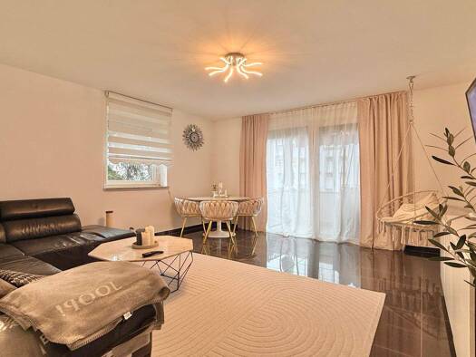 Wohnung zum Kauf 350.000 € 4 Zimmer 85 m² 1. Geschoss Schweinau Nürnberg 90441