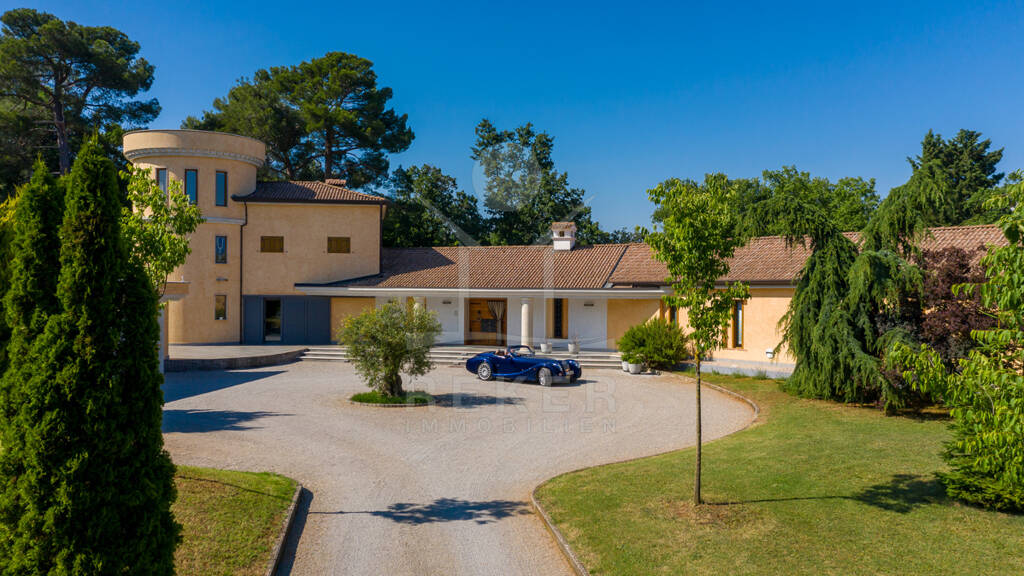 Villa zum Kauf 6 Zimmer 374 m² 8.090 m² Grundstück Marcana