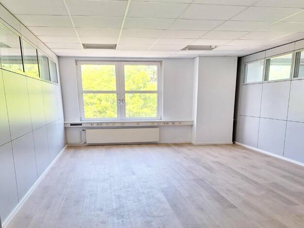 Bürofläche zur Miete 203,6 m² Bürofläche teilbar ab 25 m² Karlsruher Straße 31-33 Rastatt 76437