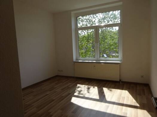 WG-Zimmer zur Miete 699 € 3 Zimmer 90 m² 3. Geschoss frei ab 01.05.2026 Bitterfelder Str. 27 Delitzsch 04509