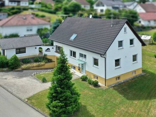 Einfamilienhaus zum Kauf 349.000 € 10 Zimmer 206 m² 1.049 m² Grundstück Owingen Haigerloch 72401