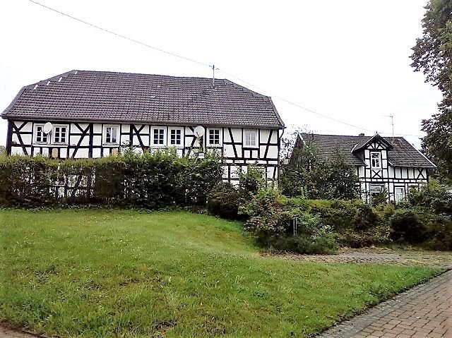 Bauernhaus zum Kauf 490.000 € 16 Zimmer 490 m²<br/>Wohnfläche 5.100 m²<br/>Grundstück Mehren 57635