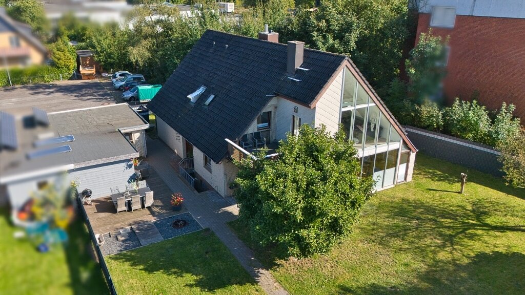 Einfamilienhaus zum Kauf 735.000 € 7 Zimmer 227,4 m²<br/>Wohnfläche 830 m²<br/>Grundstück Glashütte Norderstedt 22851