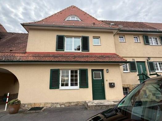 Reihenmittelhaus zur Miete 1.650 € 5 Zimmer 140 m² 150 m² Grundstück frei ab 01.10.2026 Hendrichstraße 19 Hellerau/Wilschdorf Dresden 01109