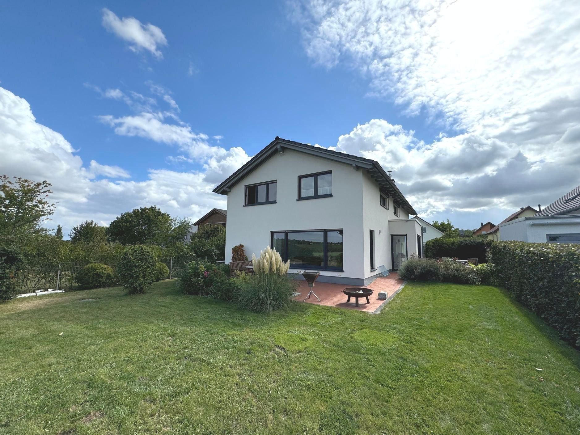 Haus zum Kauf 890.000 € 5 Zimmer 227,4 m²<br/>Wohnfläche 835 m²<br/>Grundstück ab sofort<br/>Verfügbarkeit Schmira Erfurt 99094