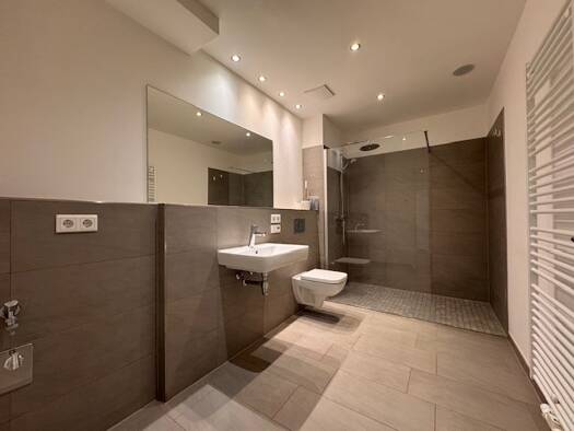 Bürofläche zur Miete 9 € 1 Zimmer 113,1 m² Bürofläche Haus A / Leopoldstr. 2 Connewitz Leipzig 04277