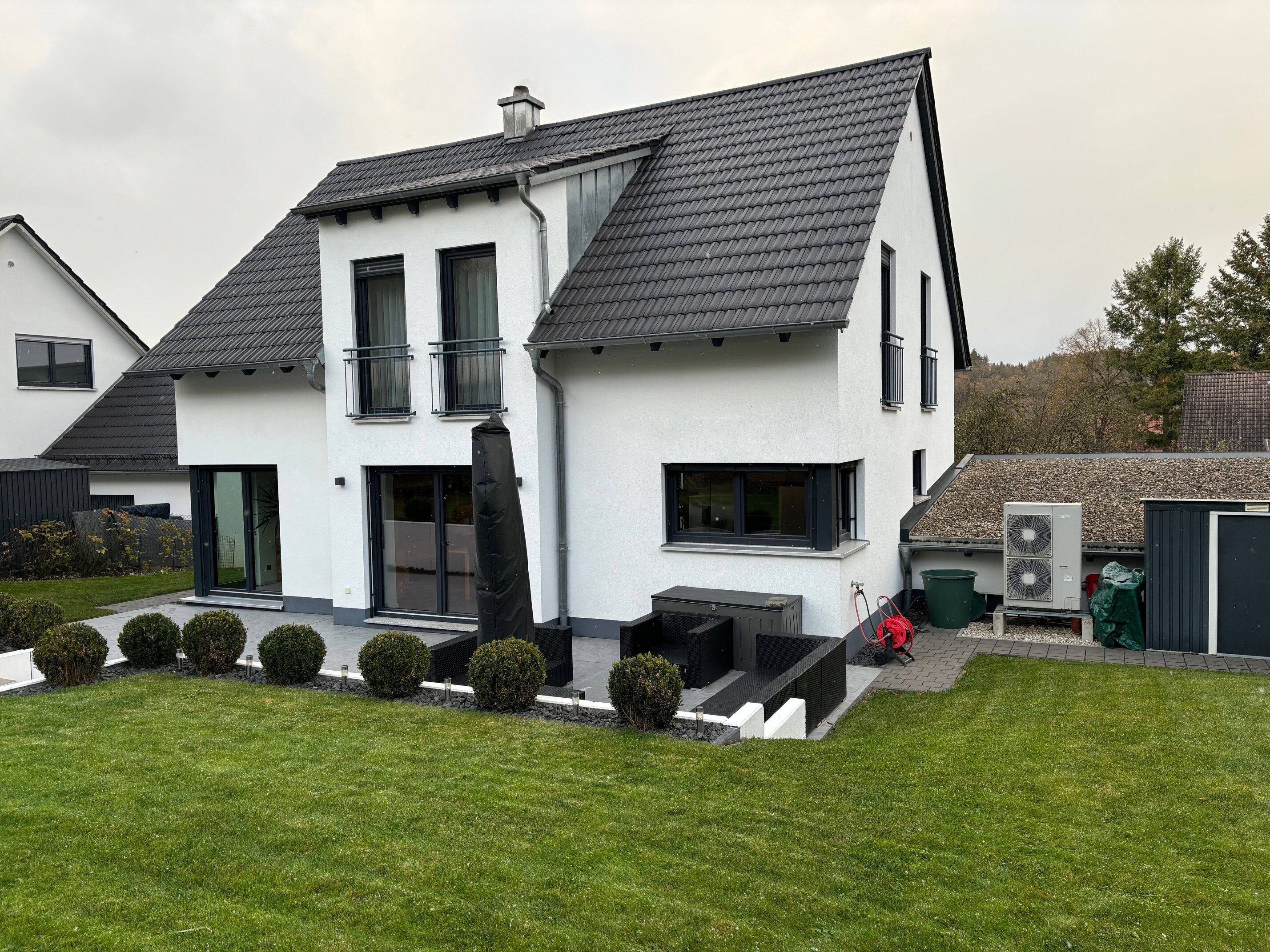 Haus zum Kauf 979.900 € 6 Zimmer 194 m²<br/>Wohnfläche 675 m²<br/>Grundstück Lorenzen Lappersdorf 93138