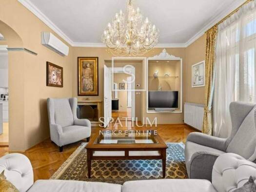 Haus zur Miete 7 Zimmer 250 m² Opatija - Centar, Opatija Centar