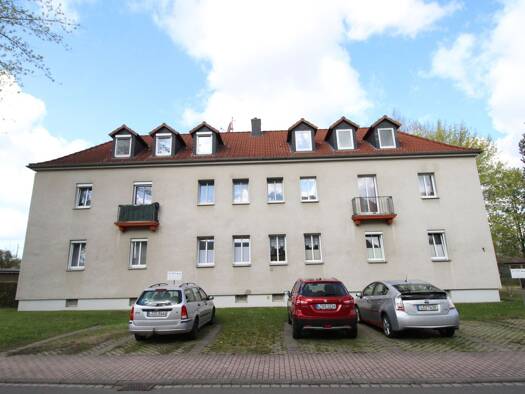 Wohnung zur Miete 416 € 1 Zimmer 53 m² Geschoss 2/4 frei ab sofort Ernst-Thälmann-Straße 1 Böhlen Böhlen 04564