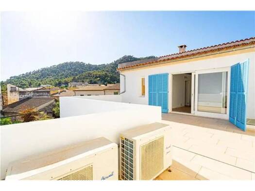 Villa zur Miete 2.300 € 3 Zimmer 300 m² 400 m² Grundstück Selva 07313