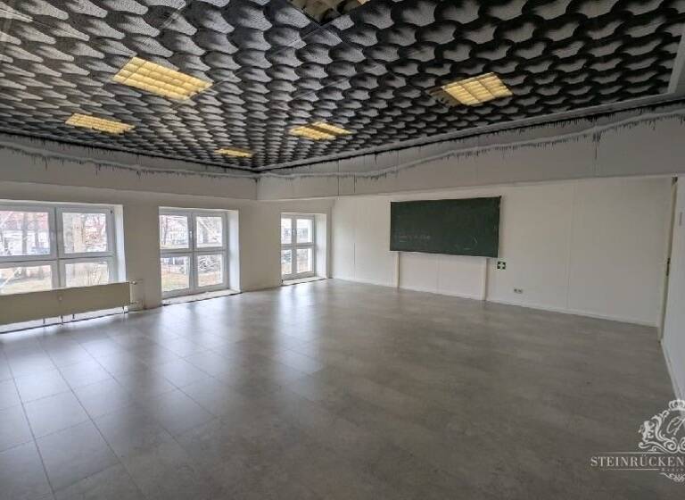 Bürofläche zur Miete 275 € 1 Zimmer Coswig 01640
