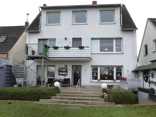 Mehrfamilienhaus zum Kauf 349.000 € 9 Zimmer 232,4 m² 779 m² Grundstück frei ab sofort Beckum 59269
