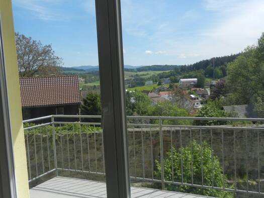 Wohnung zur Miete 570 € 3 Zimmer 72,8 m² Geschoss 2/3 frei ab 01.05.2026 Kirchenweg 10 Waldkirchen 94065