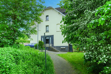 Mehrfamilienhaus zum Kauf 399.000 € 11 Zimmer 225 m² 574 m² Grundstück Olpe Olpe 57462