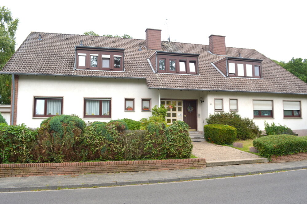 Mehrfamilienhaus zum Kauf 375.000 € 13 Zimmer 305,2 m²<br/>Wohnfläche 722 m²<br/>Grundstück Drove Kreuzau / Drove 52372