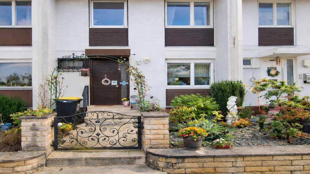 Reihenmittelhaus zum Kauf 345.000 € 5 Zimmer 120 m² 176 m² Grundstück frei ab 01.03.2026 Leider Aschaffenburg 63741