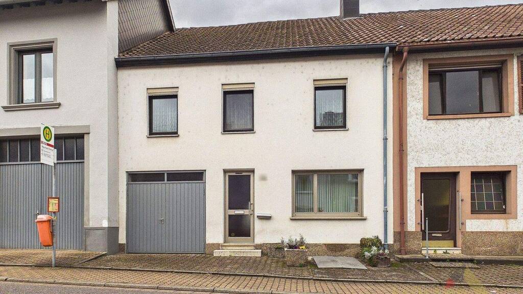 Reihenmittelhaus zum Kauf 95.000 € 9 Zimmer 152,8 m² 473 m² Grundstück Beaumarais Saarlouis / Beaumarais 66740
