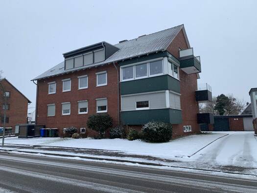 Wohnung zur Miete 750 € 4 Zimmer 104 m² 2. Geschoss frei ab sofort Böcklersiedlung Neumünster 24537