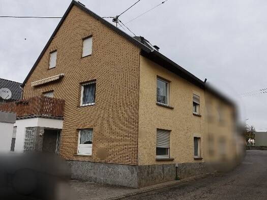 Doppelhaushälfte zum Kauf provisionsfrei 119.000 € 7 Zimmer 167 m² 158 m² Grundstück Ernzen 54668