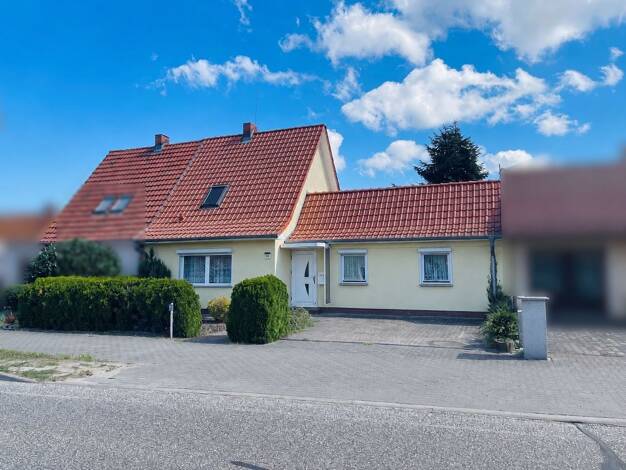 Haus zum Kauf 240.000 € 3 Zimmer 96,2 m² 854 m² Grundstück Leegebruch 16767