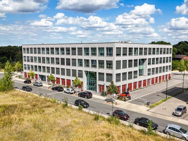 Bürofläche zur Miete - Erstbezug provisionsfrei 11,75 € 970 m² Bürofläche teilbar ab 685 m² Martin-Kremmer-Str. 14-16 Essen 45327