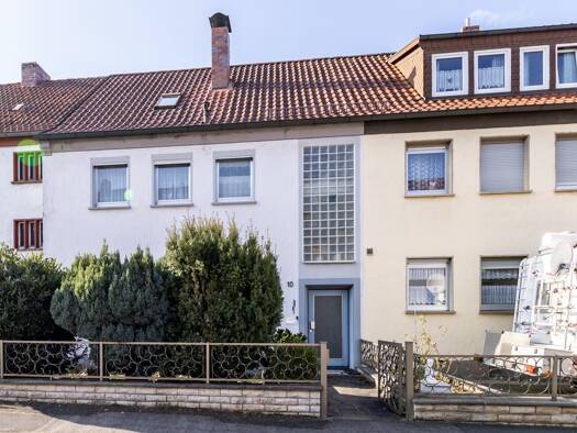 Reihenmittelhaus zum Kauf 330.000 € 4 Zimmer 115 m² 220 m² Grundstück frei ab sofort Pfarrer-Sixt-Straße 10 Sennfeld 97526